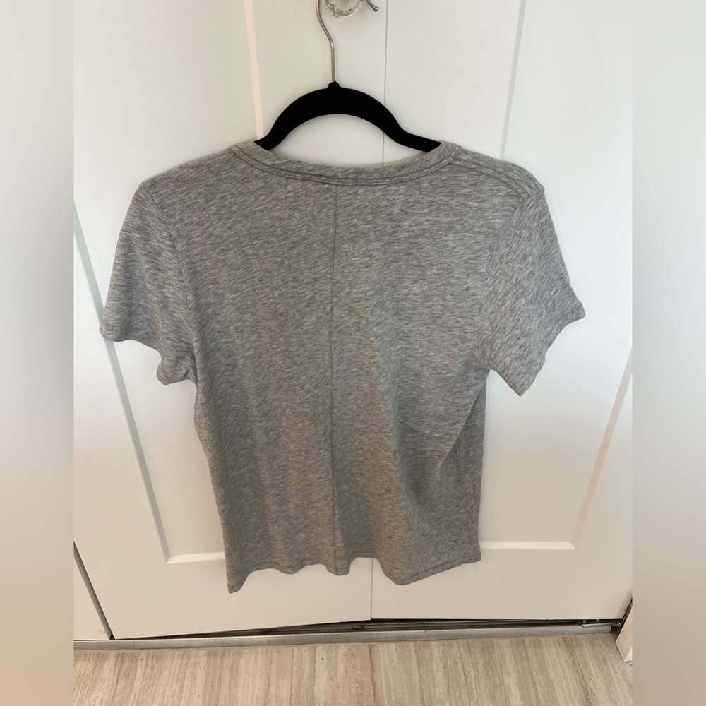❌SOLD❌90 Rag & Bone Women's Gray The Vee Tee Short-Sleeve V-Neck Top Size M - Picture 4 of 4